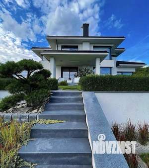 Дом 205м², 2-этажный, участок 8 сот.  