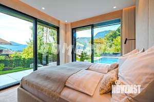 Дом 897м², 3-этажный, участок 16 сот.  