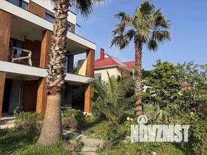 Дом 350м², 3-этажный, участок 6 сот.  