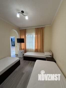 Дом 298м², 2-этажный, участок 4 сот.  