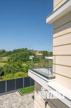 Коттедж 230м², 2-этажный, участок 5 сот.  