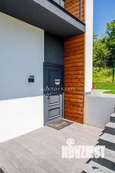 Коттедж 180м², 2-этажный, участок 4 сот.  