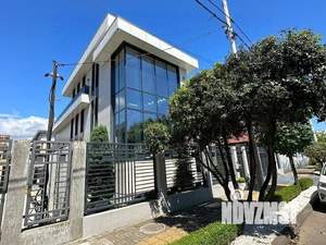 Коттедж 280м², 3-этажный, участок 9 сот.  