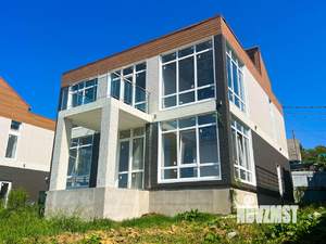 Таунхаус 200м², 2-этажный, участок 5 сот.  