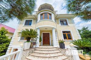 Дом 550м², 4-этажный, участок 9 сот.  