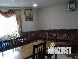 Дом 285м², 3-этажный, участок 7 сот.  