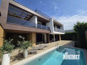 Коттедж 270м², 2-этажный, участок 8 сот.  