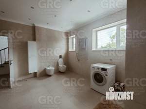 Дом 240м², 2-этажный, участок 8 сот.  