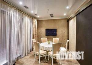 Дом 687м², 3-этажный, участок 6 сот.  