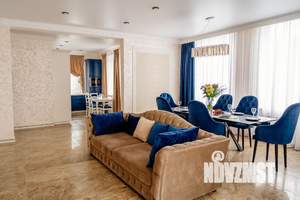 Коттедж 375м², 2-этажный, участок 12 сот.  
