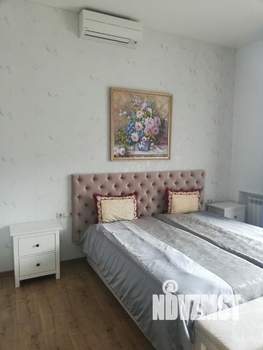 Дом 1200м², 3-этажный, участок 15 сот.  