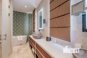 Дом 260м², 2-этажный, участок 7 сот.  