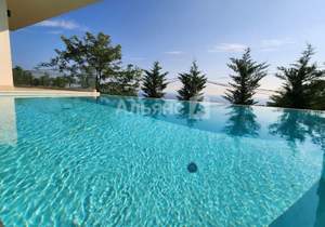 Дом 280м², 2-этажный, участок 8 сот.  