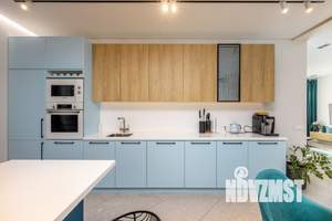 Дом 250м&sup2;, 2-этажный, участок 6 сот.  