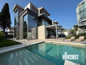 Дом 250м², 3-этажный, участок 7 сот.  