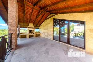 Дом 350м², 3-этажный, участок 10 сот.  