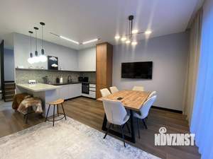 Дом 241м², 2-этажный, участок 9 сот.  