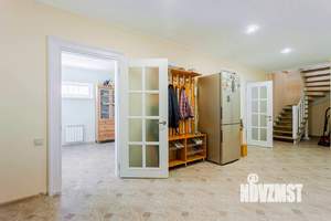 Дом 280м², 2-этажный, участок 6 сот.  