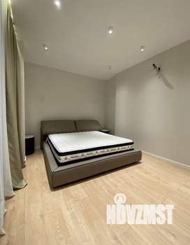 Коттедж 480м², 3-этажный, участок 6 сот.  