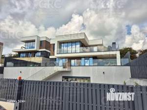 Коттедж 200м², 2-этажный, участок 5 сот.  