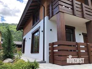 Дом 548м&sup2;, 2-этажный, участок 6 сот.  