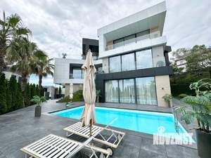 Дом 845м², 3-этажный, участок 10 сот.  