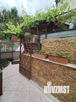 Таунхаус 207м², 3-этажный, участок 557 сот.  