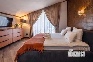 Дом 290м², 2-этажный, участок 8 сот.  