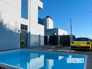 Дом 220м², 3-этажный, участок 4 сот.  