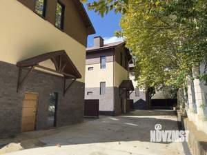 Дом 262м², 3-этажный, участок 5 сот.  