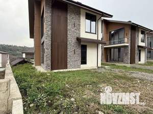 Дом 195м², 2-этажный, участок 4 сот.  