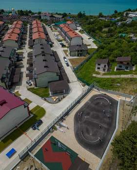 Дом 89м&sup2;, 3-этажный, участок 1 сот.  