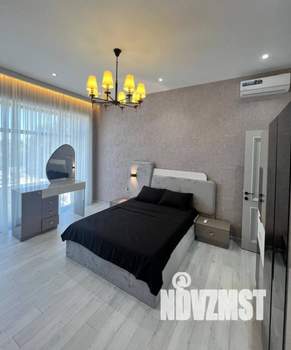 Коттедж 180м², 2-этажный, участок 5 сот.  