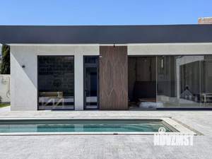 Дом 350м², 3-этажный, участок 8 сот.  