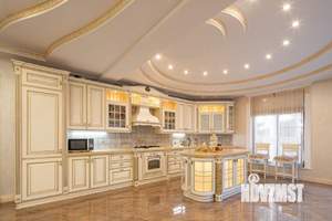 Дом 250м², 2-этажный, участок 15 сот.  
