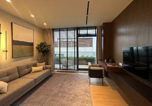 Дом 270м², 2-этажный, участок 5 сот.  