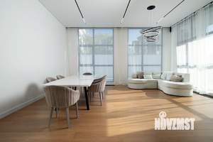 Коттедж 300м², 2-этажный, участок 5 сот.  