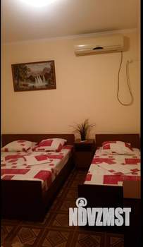 Дом 200м², 3-этажный, участок 3 сот.  