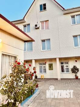 Дом 352м&sup2;, 3-этажный, участок 4 сот.  