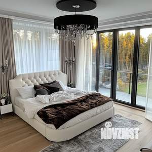 Дом 280м², 2-этажный, участок 15 сот.  