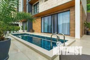 Дом 280м², 2-этажный, участок 8 сот.  