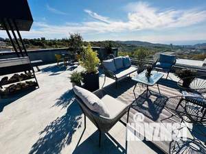 Дом 300м&sup2;, 2-этажный, участок 5 сот.  