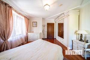 Дом 600м², 4-этажный, участок 5 сот.  