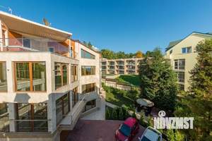 Дом 320м², 2-этажный, участок 6 сот.  