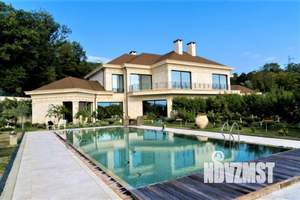 Дом 1200м², 2-этажный, участок 50 сот.  