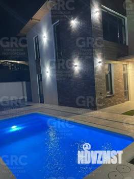 Дом 180м&sup2;, 2-этажный, участок 4 сот.  