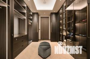 Коттедж 250м², 2-этажный, участок 10 сот.  