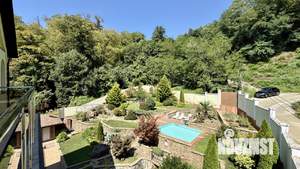 Дом 360м&sup2;, 4-этажный, участок 10 сот.  