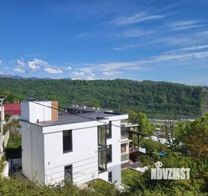 Коттедж 190м², 3-этажный, участок 4 сот.  