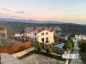 Дом 350м&sup2;, 3-этажный, участок 20 сот.  